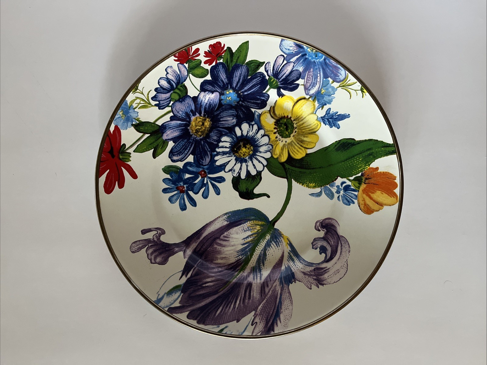 Lot Mackenzie Childs 10.25″ white flower market enamel dinner plates