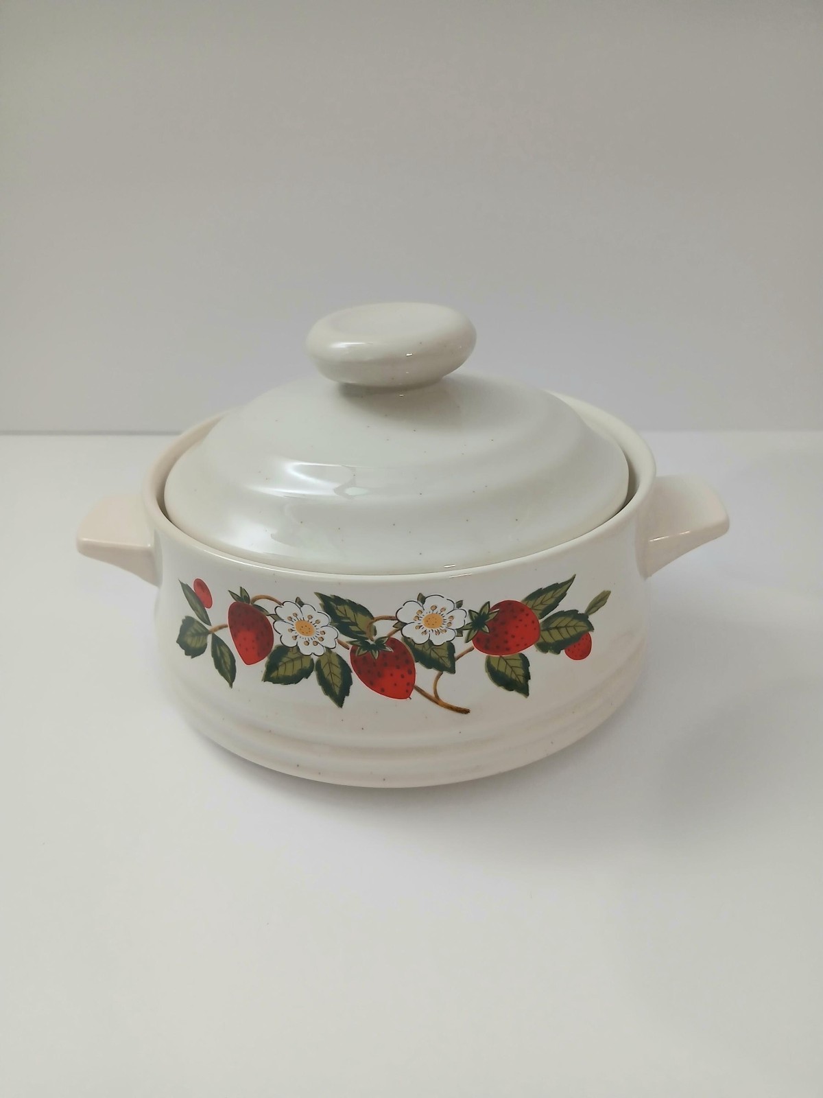 Sheffield Strawberries ‘n Cream Set of 3 Individual Casserole Dishes 1970s Retro
