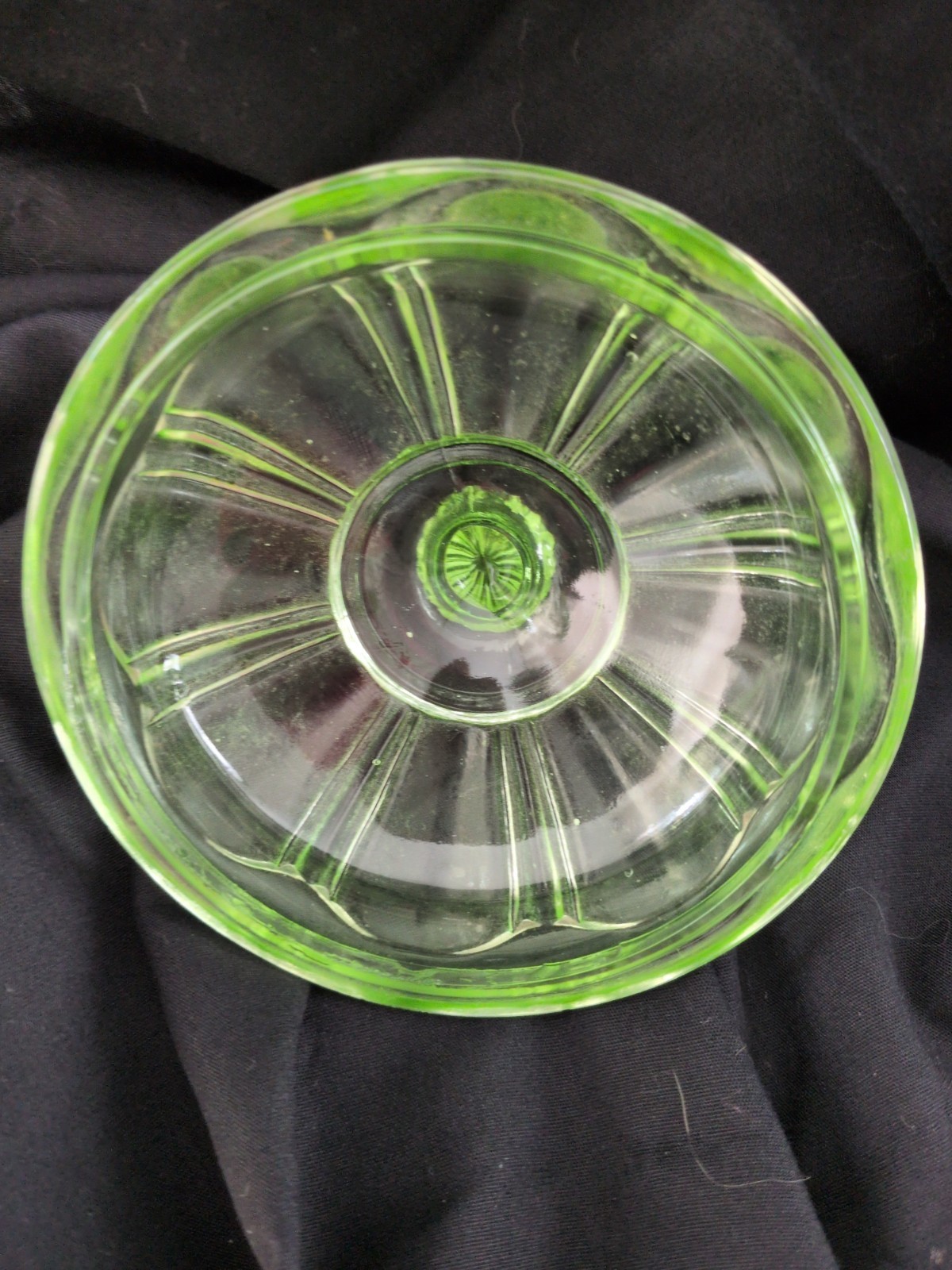 Jeannette Green Depression Glass Sugar Bowl w/ Lid Vaseline Uranium Glows