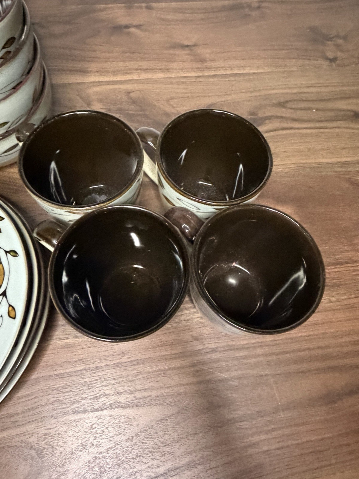 Pfaltzgraff Pastoral Leaves 8 3/4” Plate bowls coffee cups set of 4 of Each