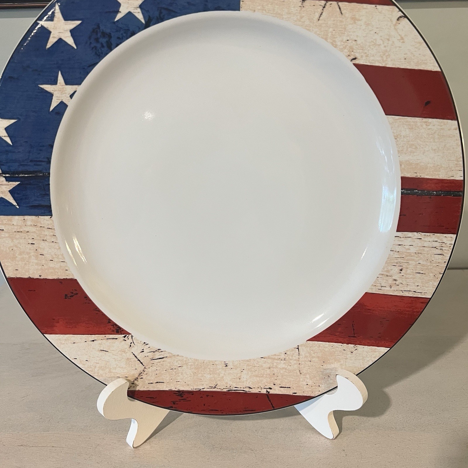 1997 Sakura Colonial by Warren Kimble American Flag Chop Plate 12″ New