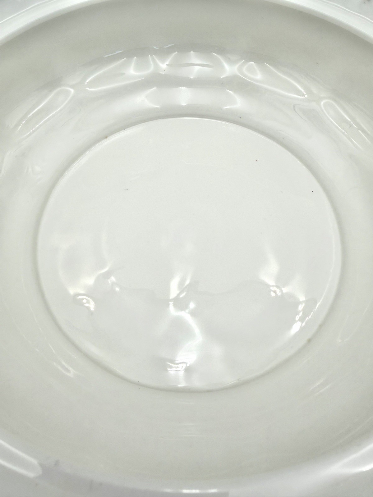 Royal Albert Old Country Roses – Round Covered Vegetable Bowl, 8 3/4”