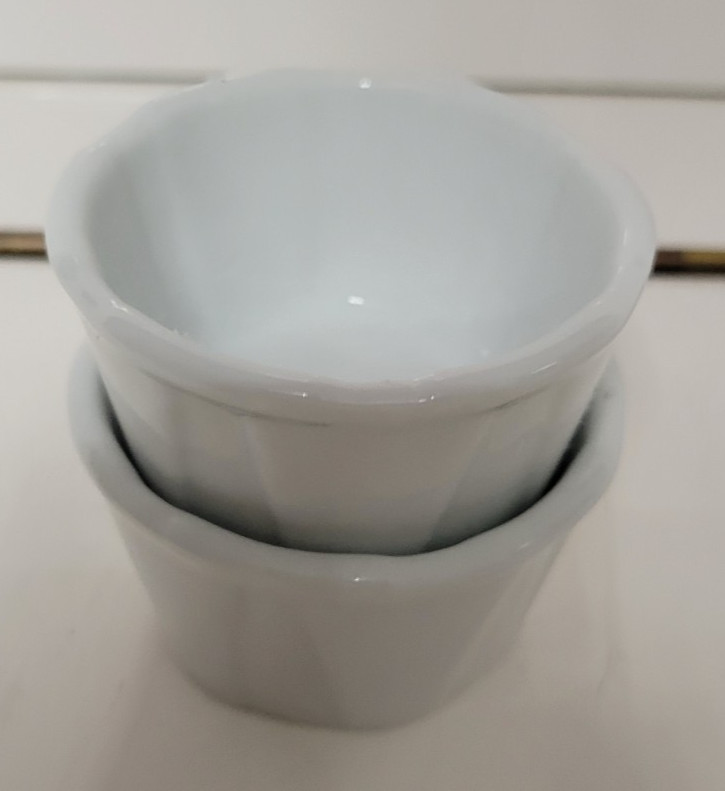 2 WHITE PORCELAIN WILLIAMS SONOMA ROUND SAUCE DISHES 1.25 BY 2.25 INCHES 1 OZ