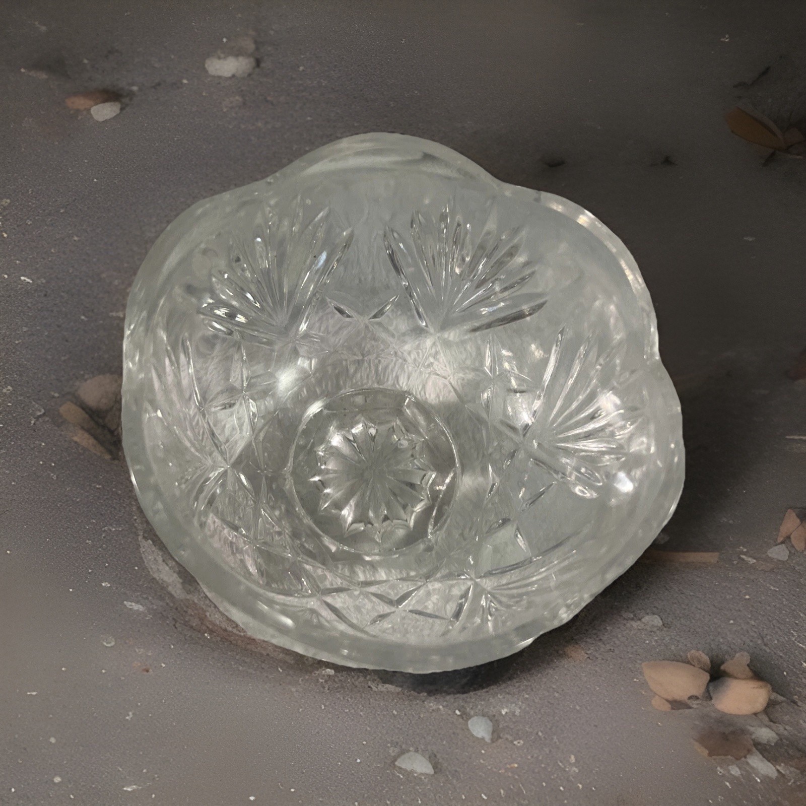 Crystal Bowl 5 In Scalloped Edge Heavy Candy Fruit Dip Dish