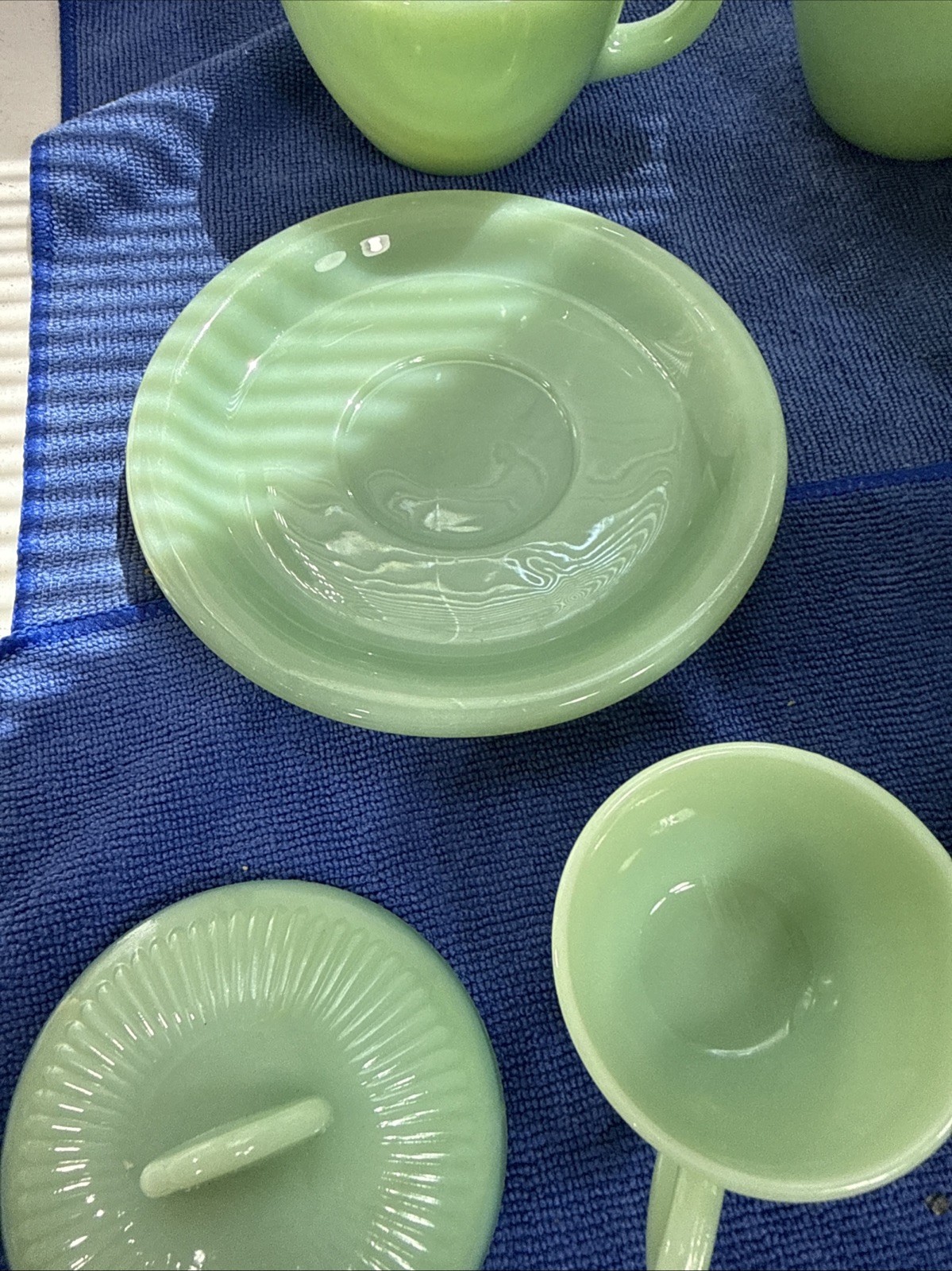 Mixed Lot Of 17 Vintage Fire King Jadeite Ware Pieces