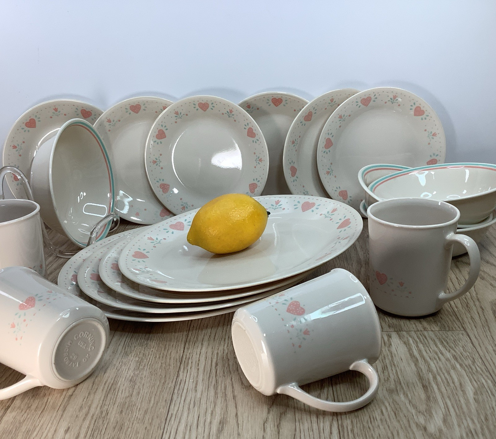 Corelle Forever Yours 18 Pc Dinnerware Set (Service for 4) PLUS 2 Extra Plates