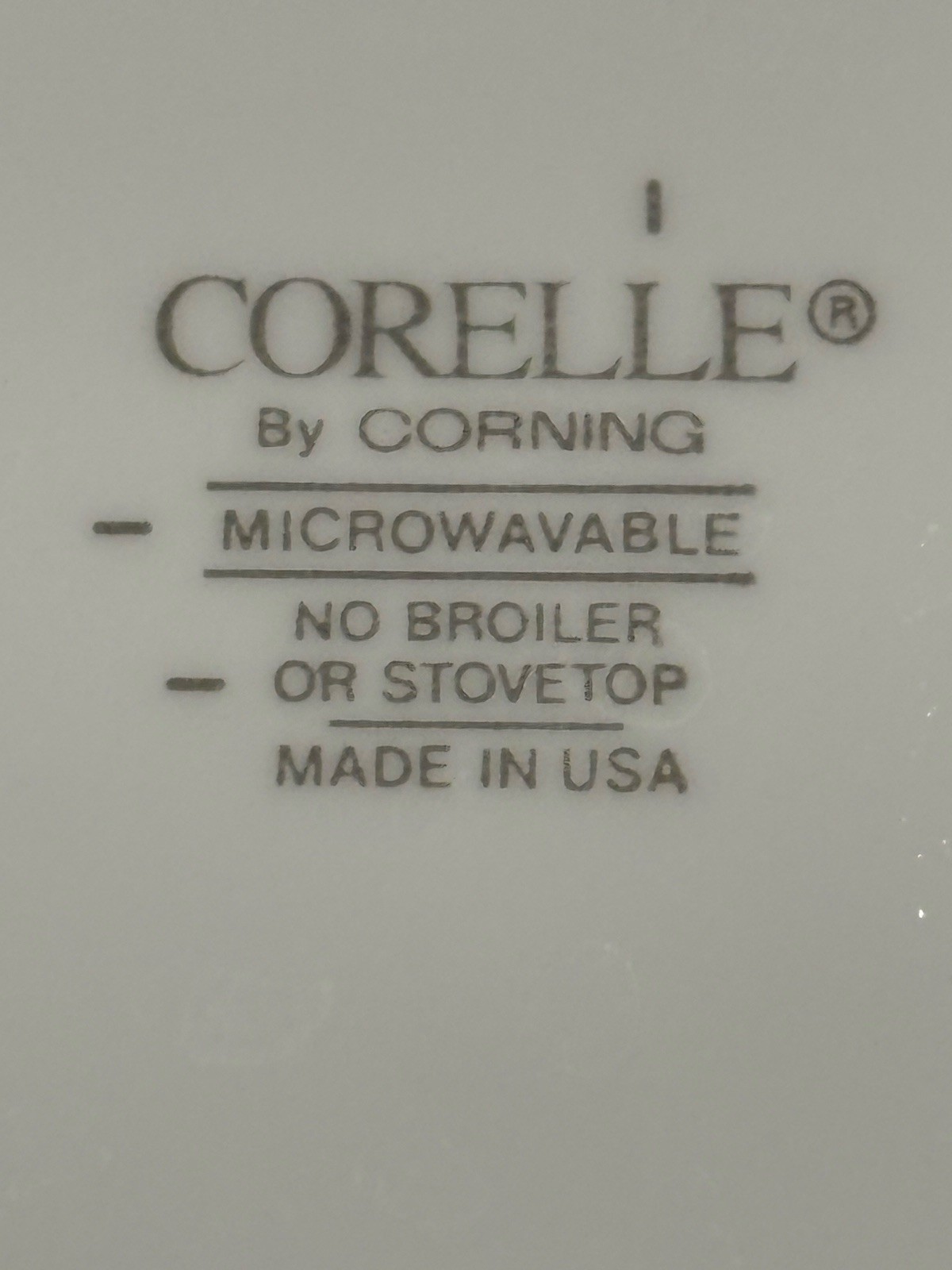 Four (4) Corelle by Corning Blue Velvet Floral 10 1/4” Dinner Plates (Mint)