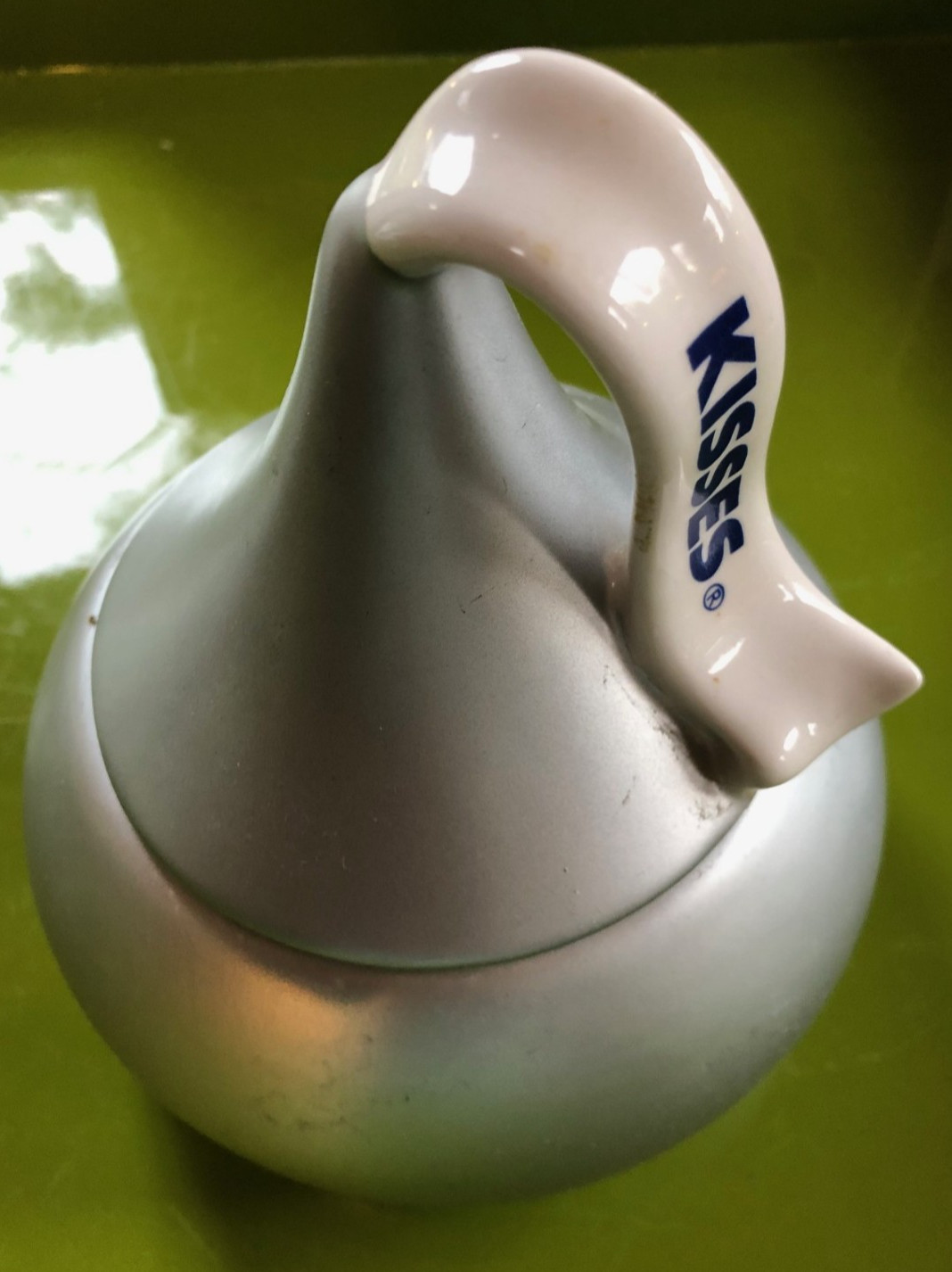 Hershey’s Kisses Silver Ceramic Candy Dish Bowl With Lid 2005