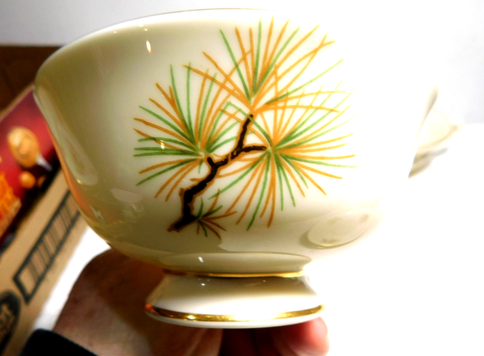Set of 4 Vintage Lenox China Pine W-331 Cups and Saucers
