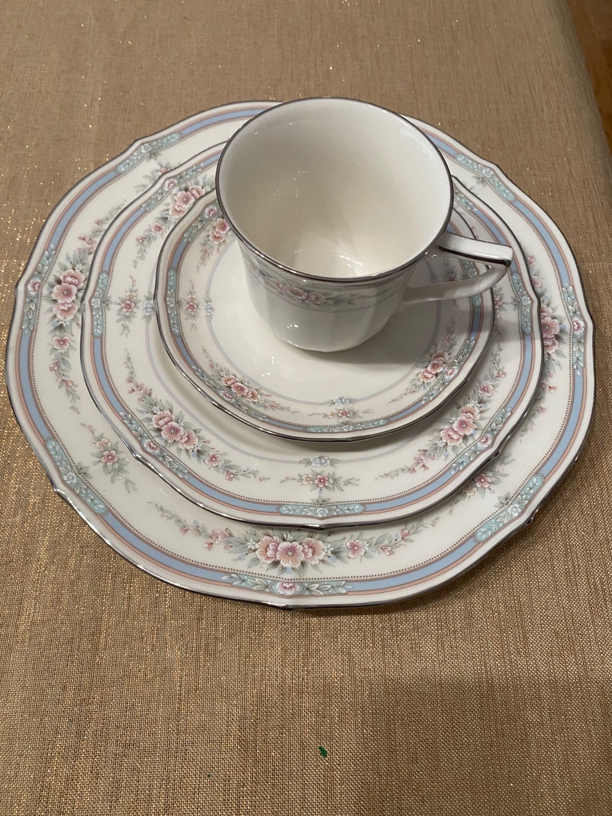 Noritake China Rothschild 7293 Porcelain 5 PC Dinnerware Set Excellent (Have 8)