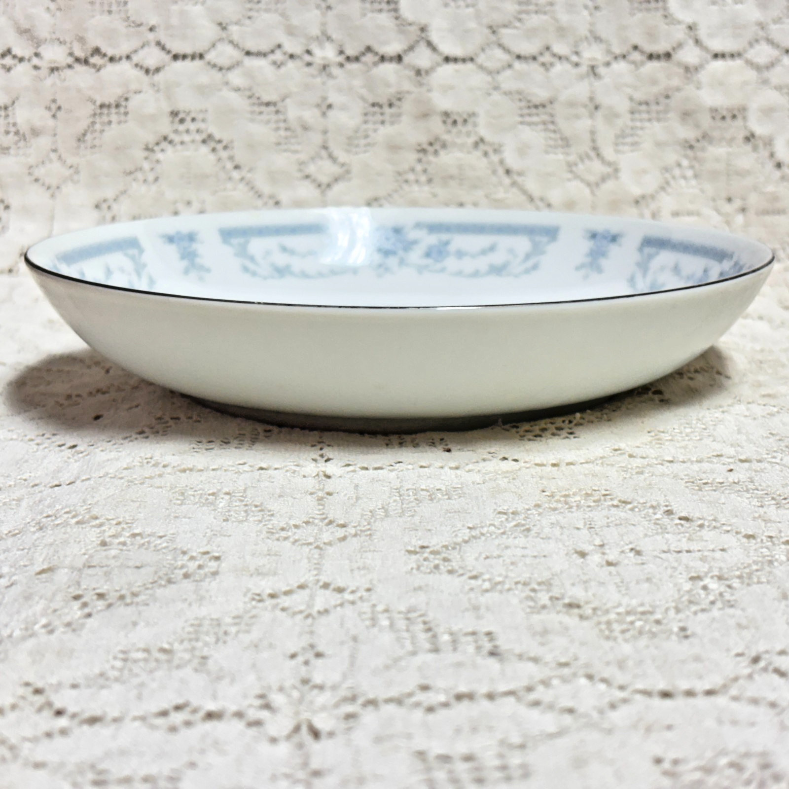 Mikasa Sheffield Blue Whisper Rim Soup Bowls 7 5/8″ Floral Platinum EXC Set 3