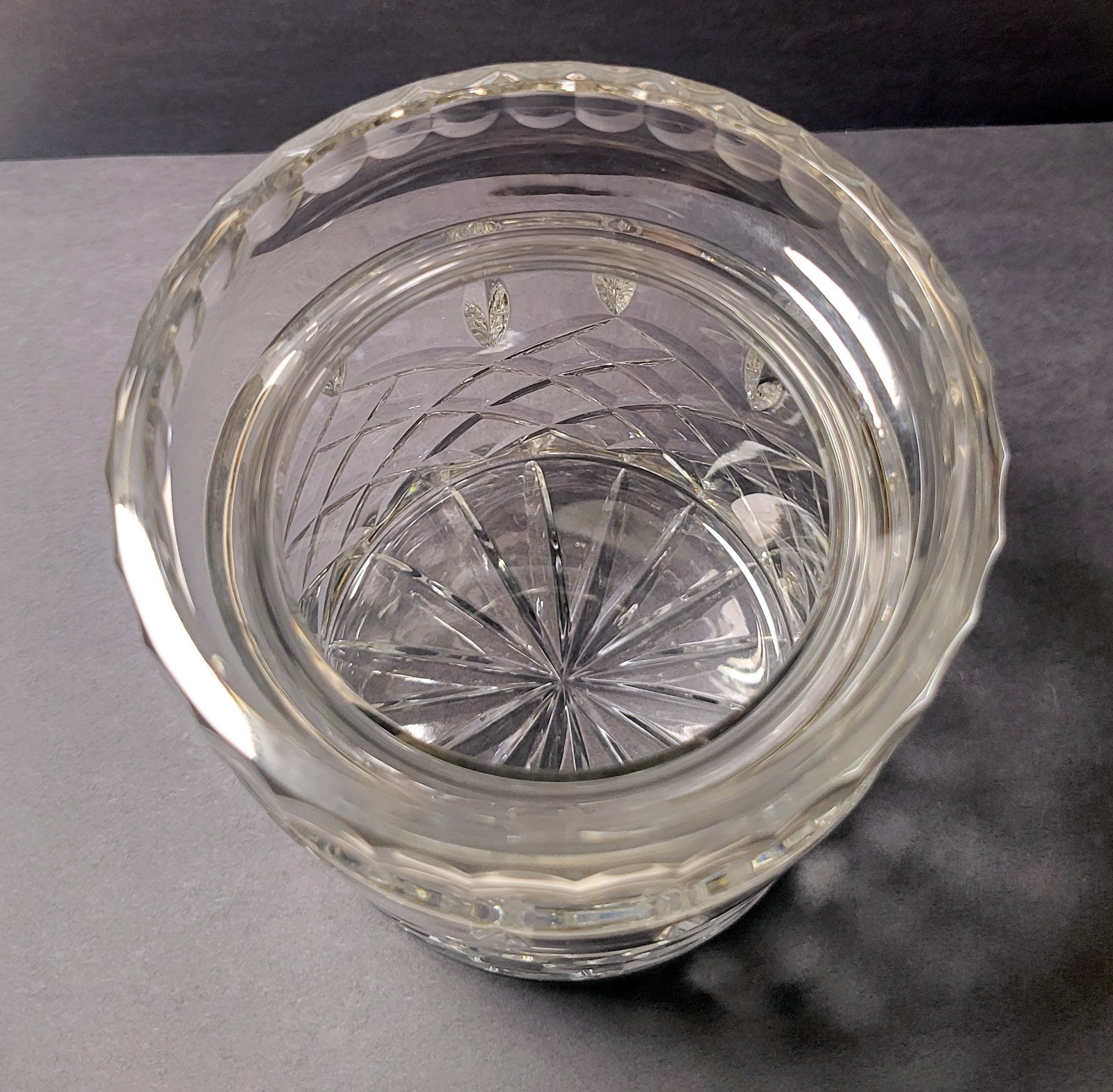 Vintage Lead Crystal Cut Glass Biscuit Barrel or Cookie / Candy Jar 6.75″