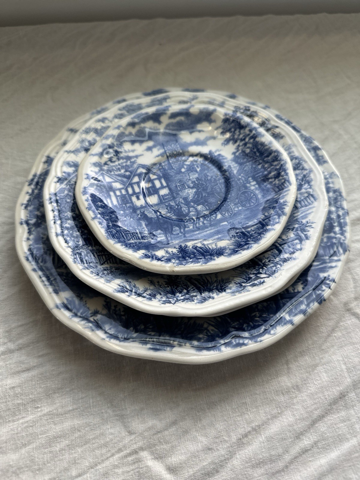 Oxford Vitramik Blue and White Village Scene Round Pottery Plates Set