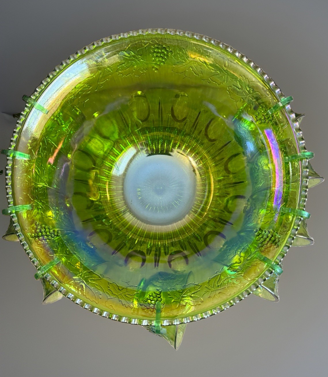 Vintage Indiana Glass Green Carnival Harvest Grape Punch Bowl 12 Cups 9 Hooks