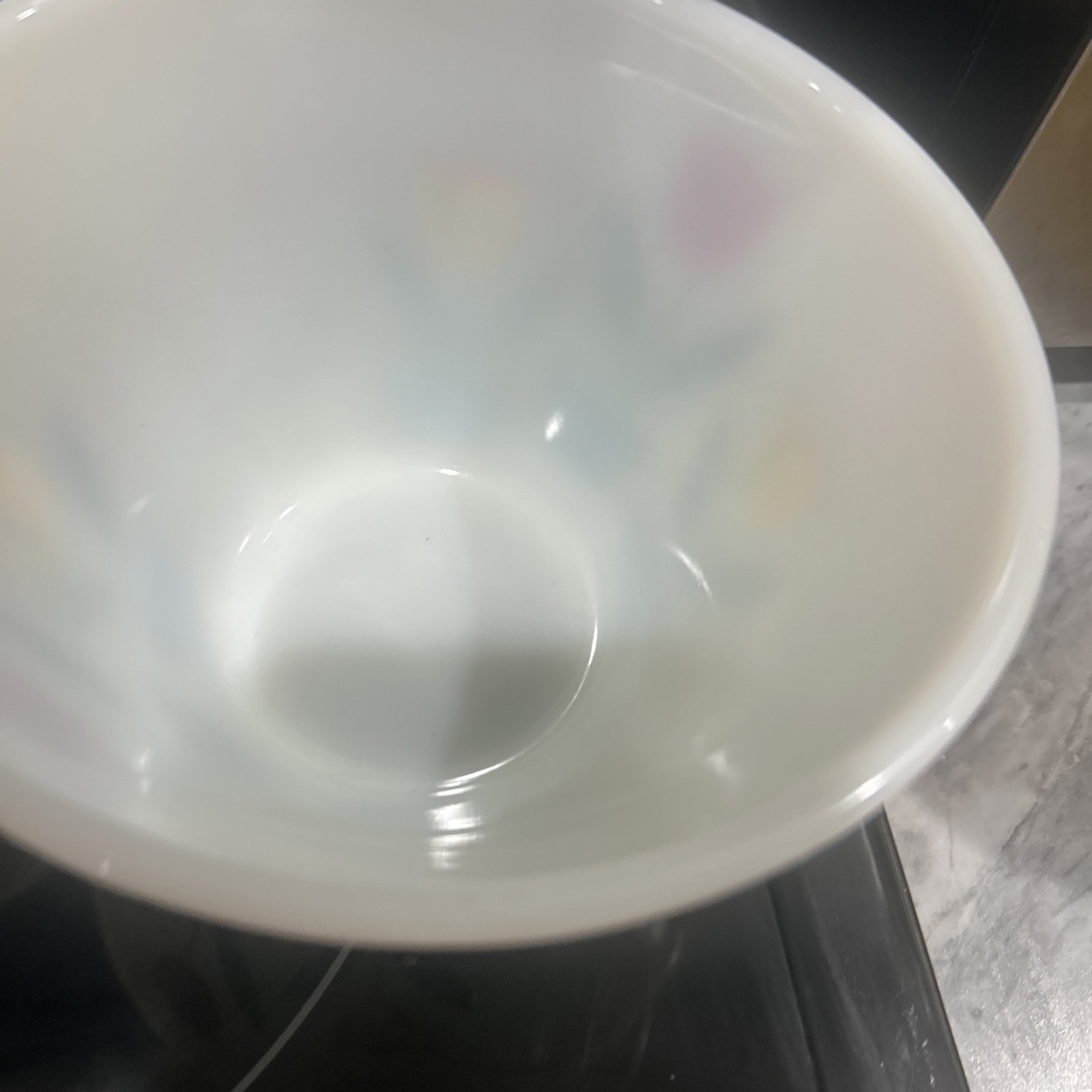 Vintage Fire king tulip mixing bowl set Of 4 🔥🔥🔥