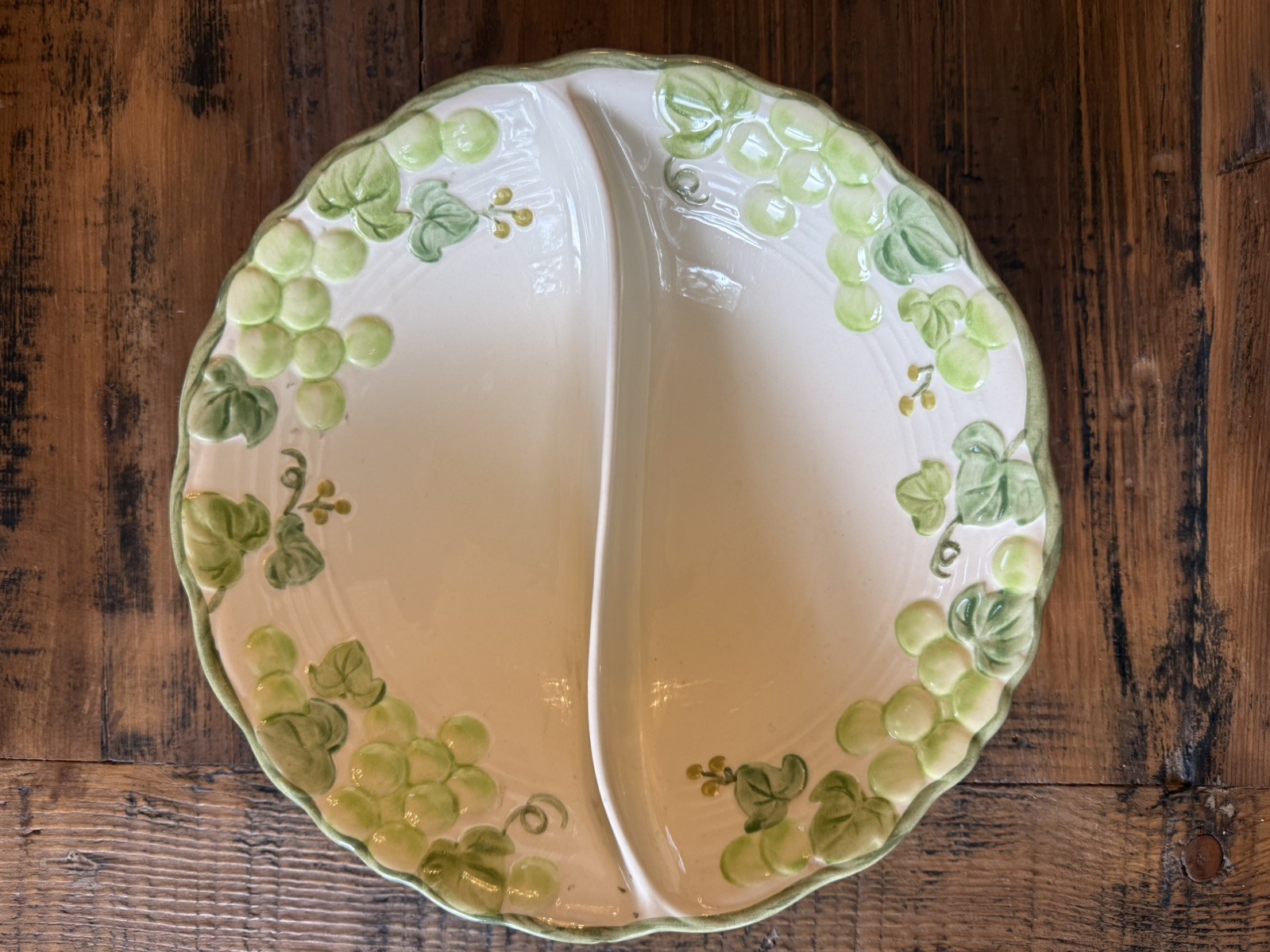Metlox Poppytrail Grape Arbor Green Divided Serving Dish