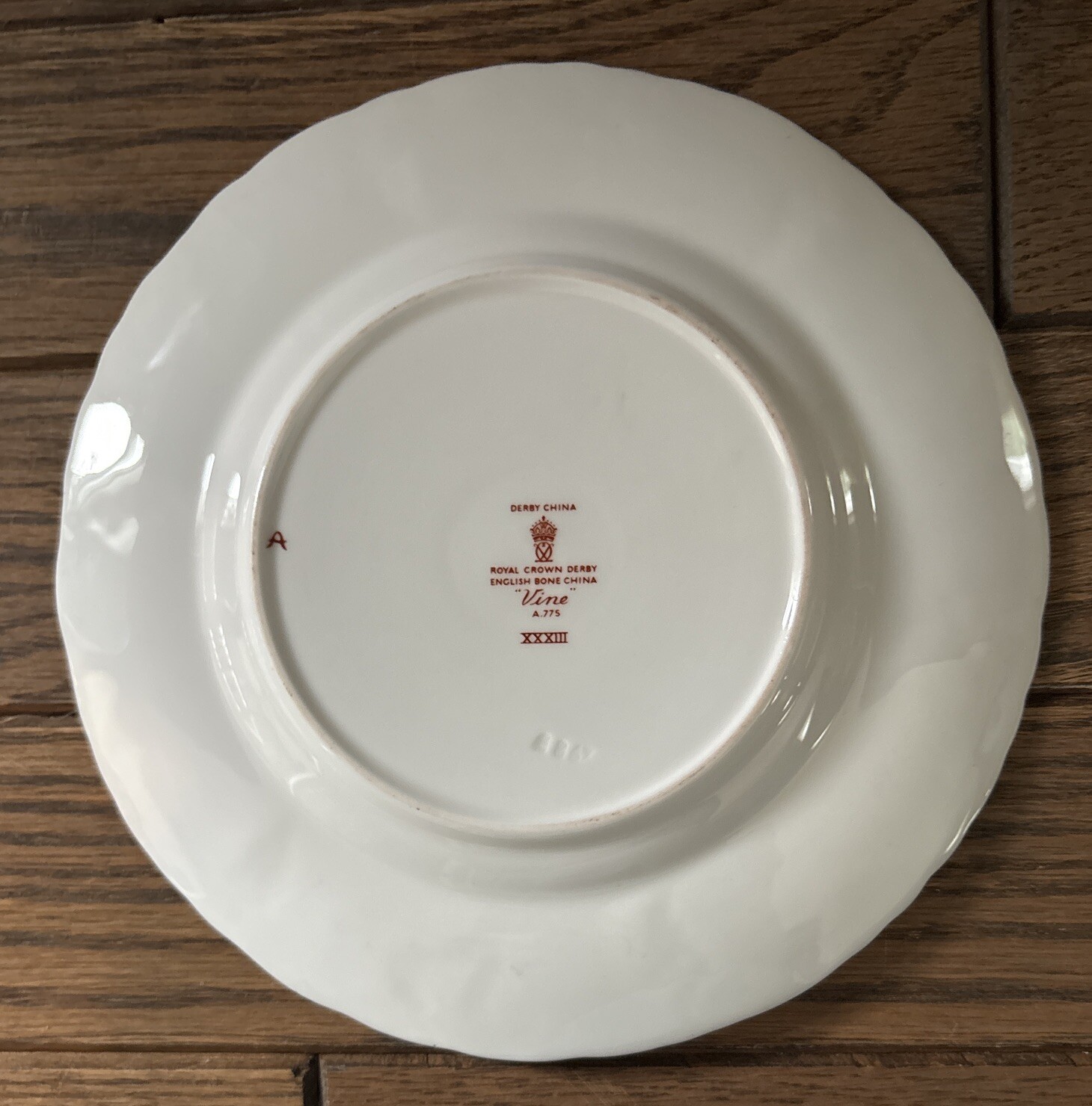 (2) Royal Crown Derby VINE GOLD Bread & Butter Plates 6 1/8″ in PERFECT CONDITON