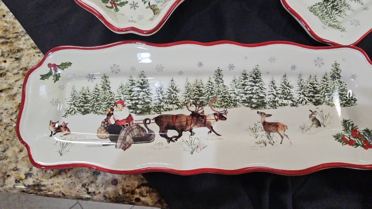 EUC Better Homes & Gardens WINTER FOREST Serving Set 15 Pieces