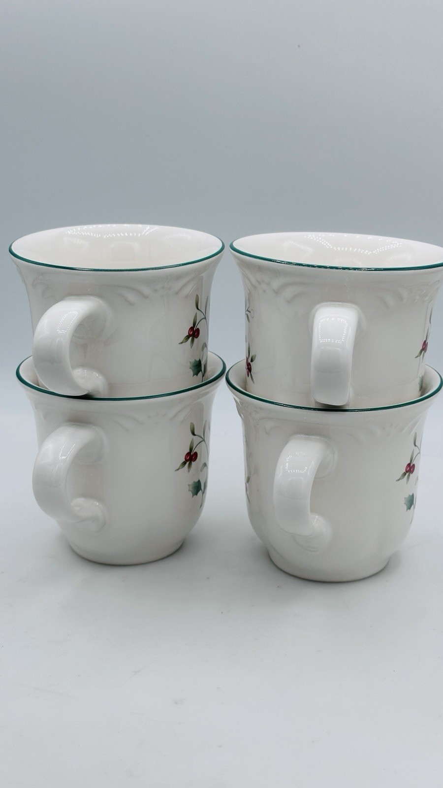 Pfaltzgraff Winterberry Set 4 Coffee Mugs Holly Berry Green Rim Stoneware