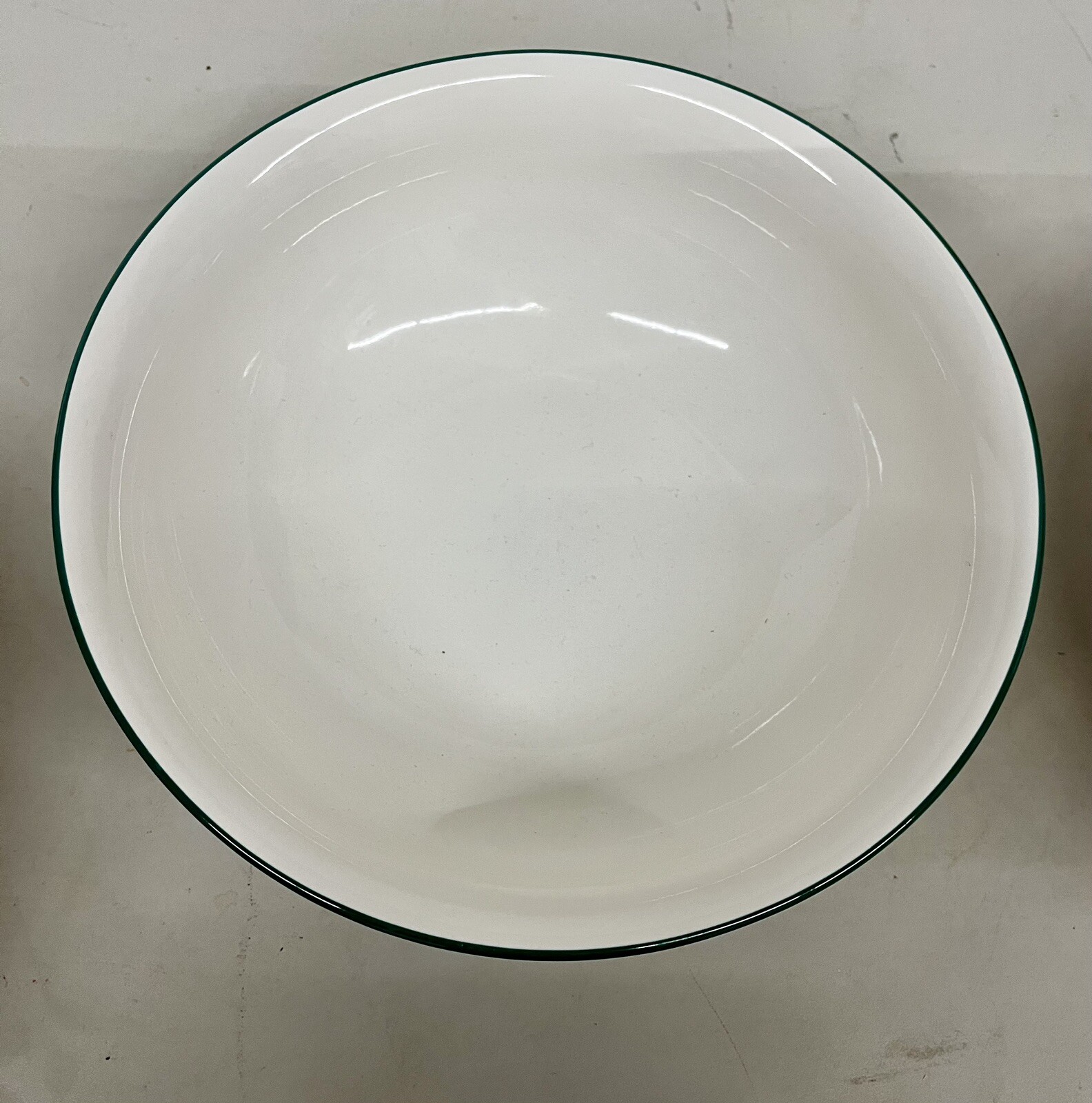 Pfaltzgraft WINTERBERRY~Serving Bowl~ 8 1/2″ In Diameter~White with Holly Edging