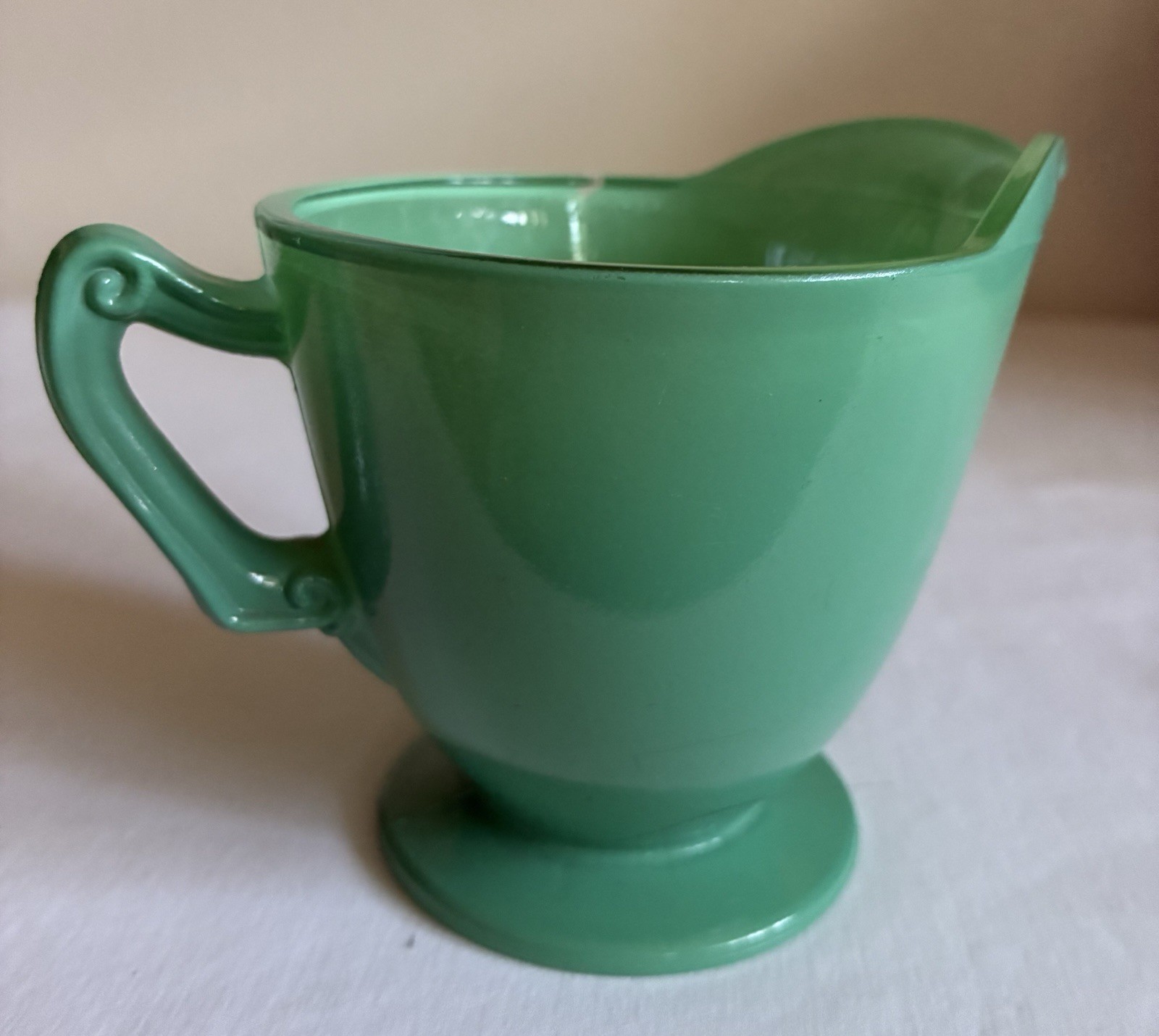 Vintage Hazel Atlas Platonite Green Jadeite Style Milk Glass Creamer 1940’s