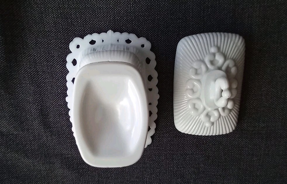 Westmoreland DORIC Ribbed Open Lace Milk Glass Pedestal Compote Bowl with Lid