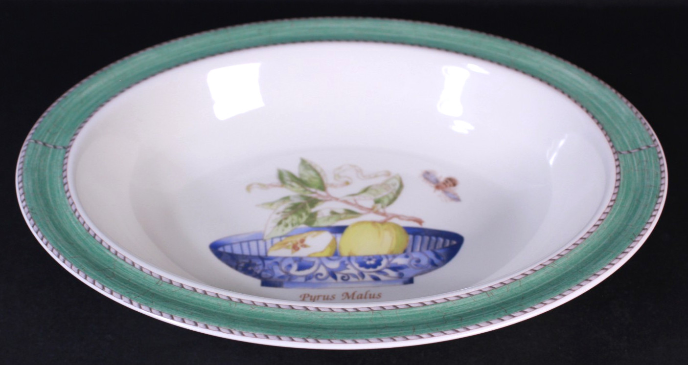 Wedgwood Sarah’s Garden Pyrus Malus Oval Serving Bowl **See Seller Sescription