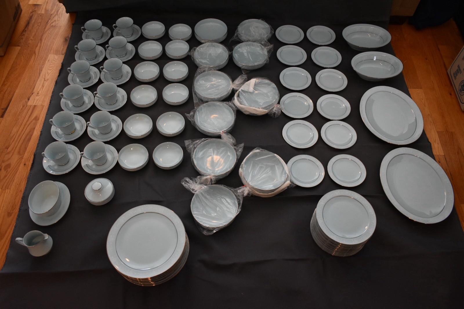 Noritake Fidelity 8003 W81 Porcelain Dinner Set Light Blue Service for 12, 91pc