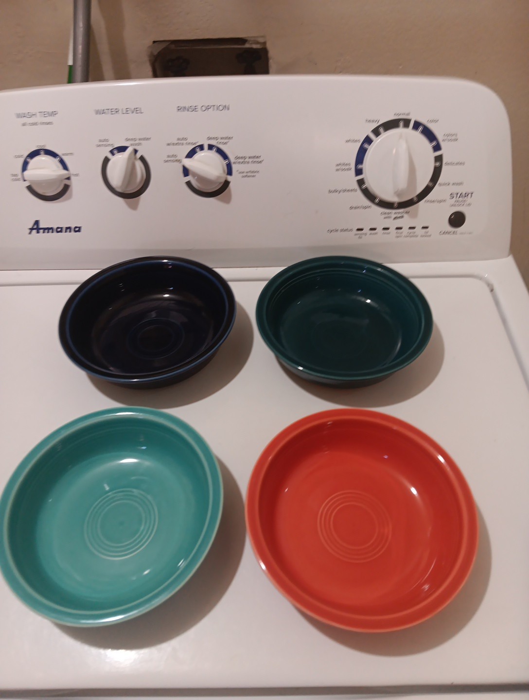 4 Vtg Feista Bowls Original Color