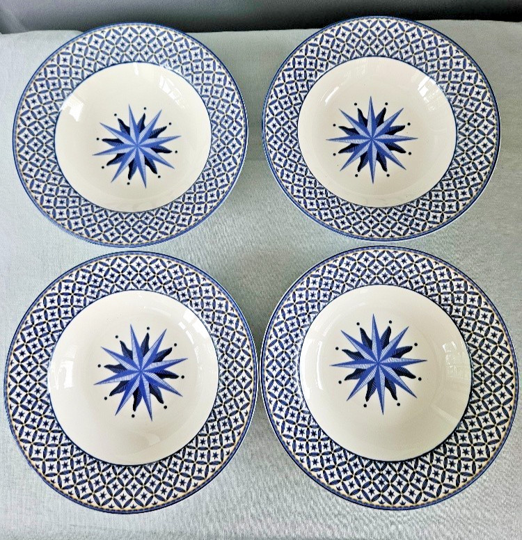 Victoria & Beale Williamsburg Soup Bowls Set of 4 Cobalt Blue Yellow White 8.5″