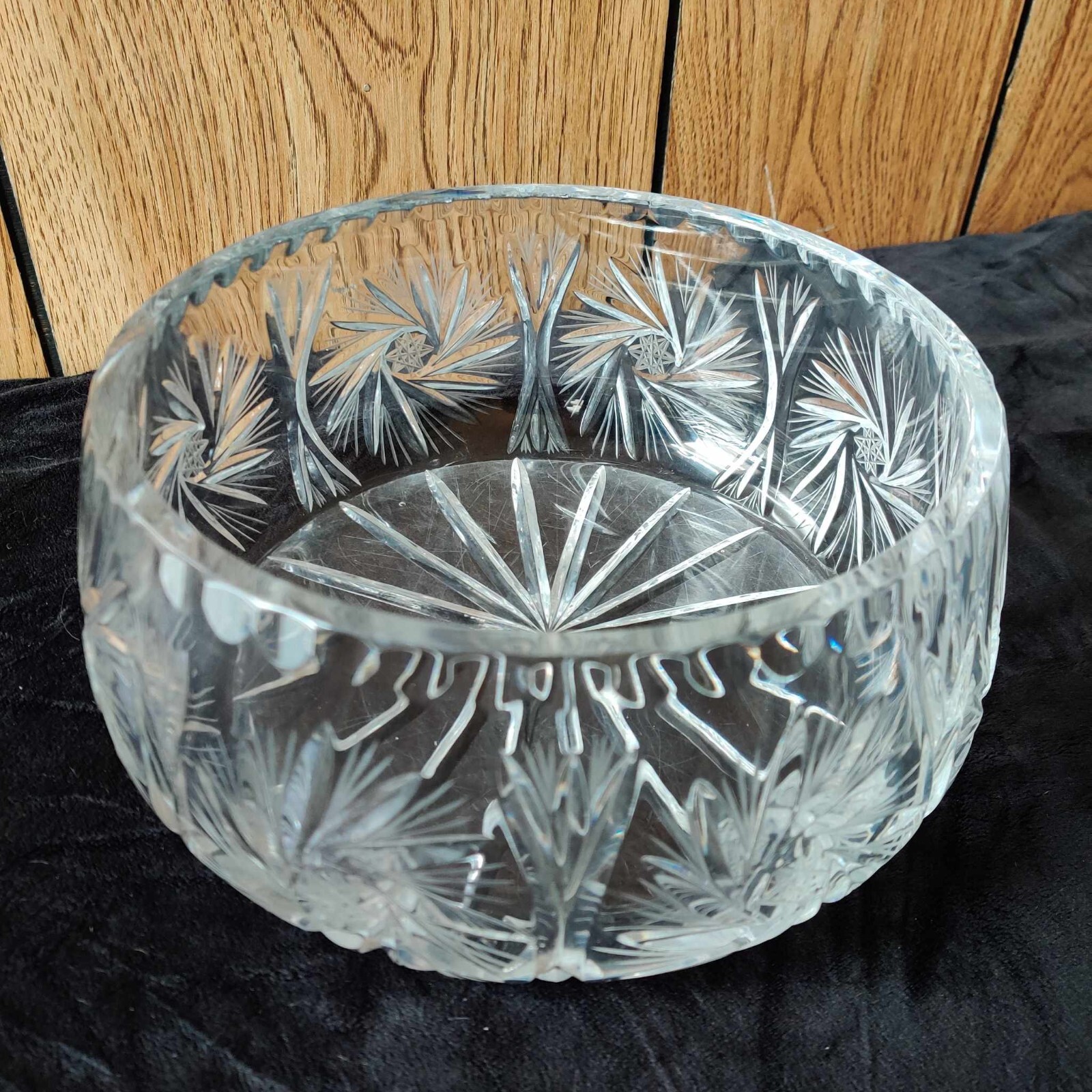Large HEAVY Cut Crystal Pinwheel Sunburst Salad Fruit Bowl – 8in w – GREAT COND
