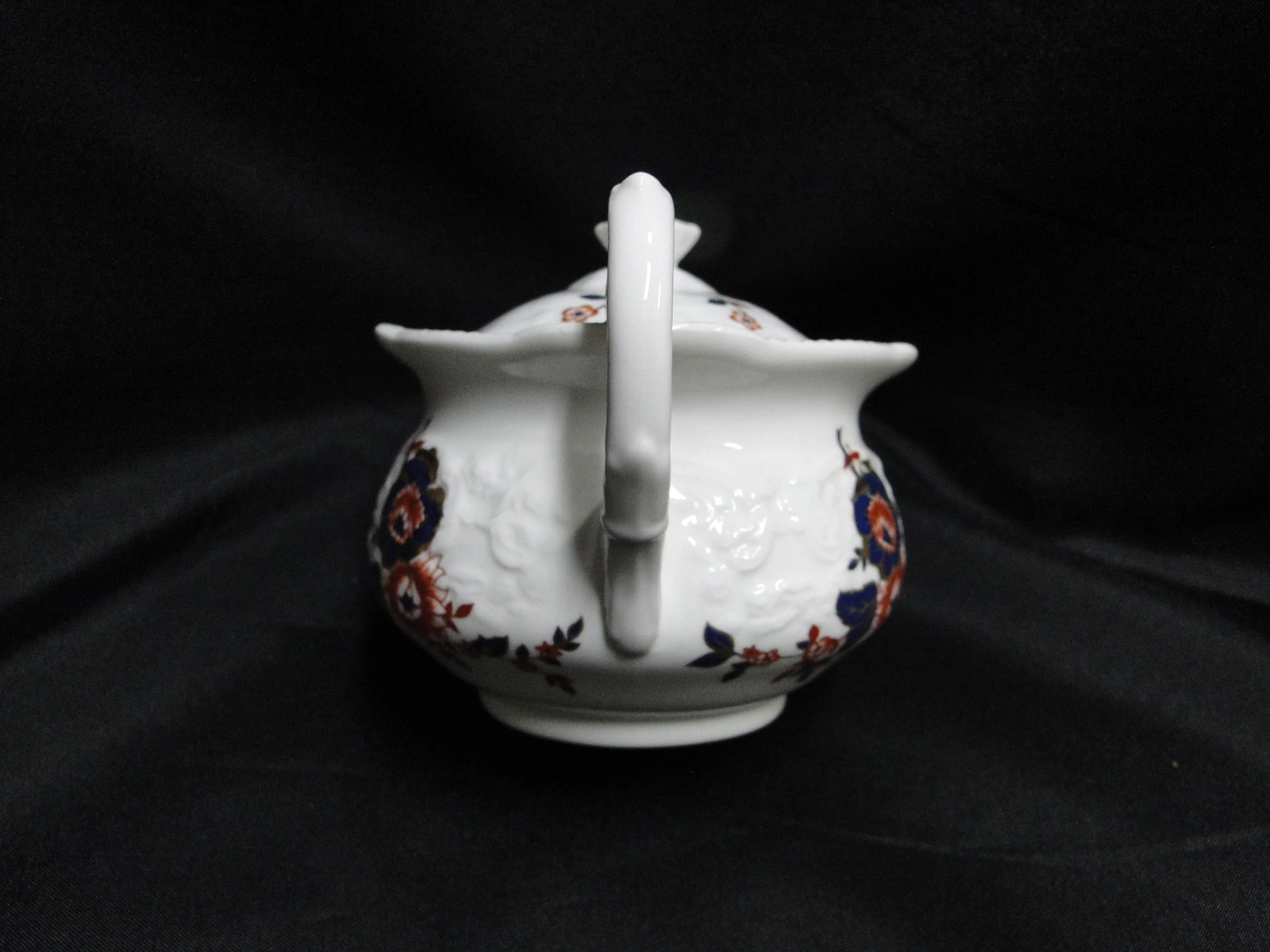 Coalport St Louis, White w/ Blue, Rust, Gold: Sugar Bowl & Lid, 3 3/4″ Tall