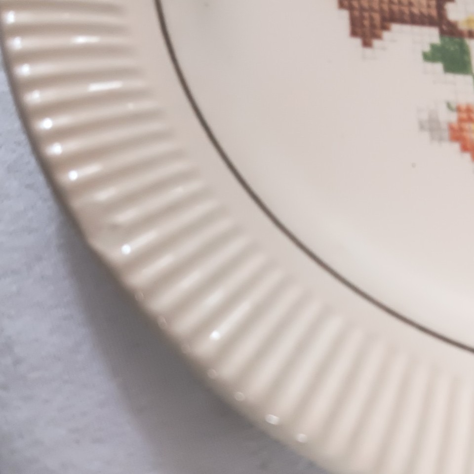 6 Salem Basket Petit Point Plates Dinner & Bread & Butter Victory Cross Stitch
