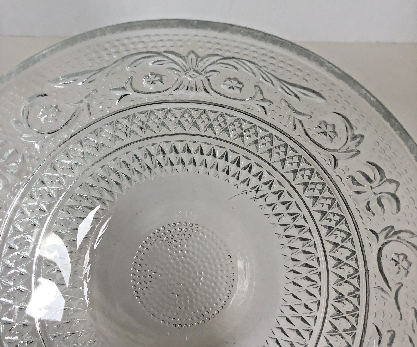 Vtg KIG Malaysia Crystal Sandwich Fleur de Lis Pattern Bowls 5 3/8″ Clear Set 2