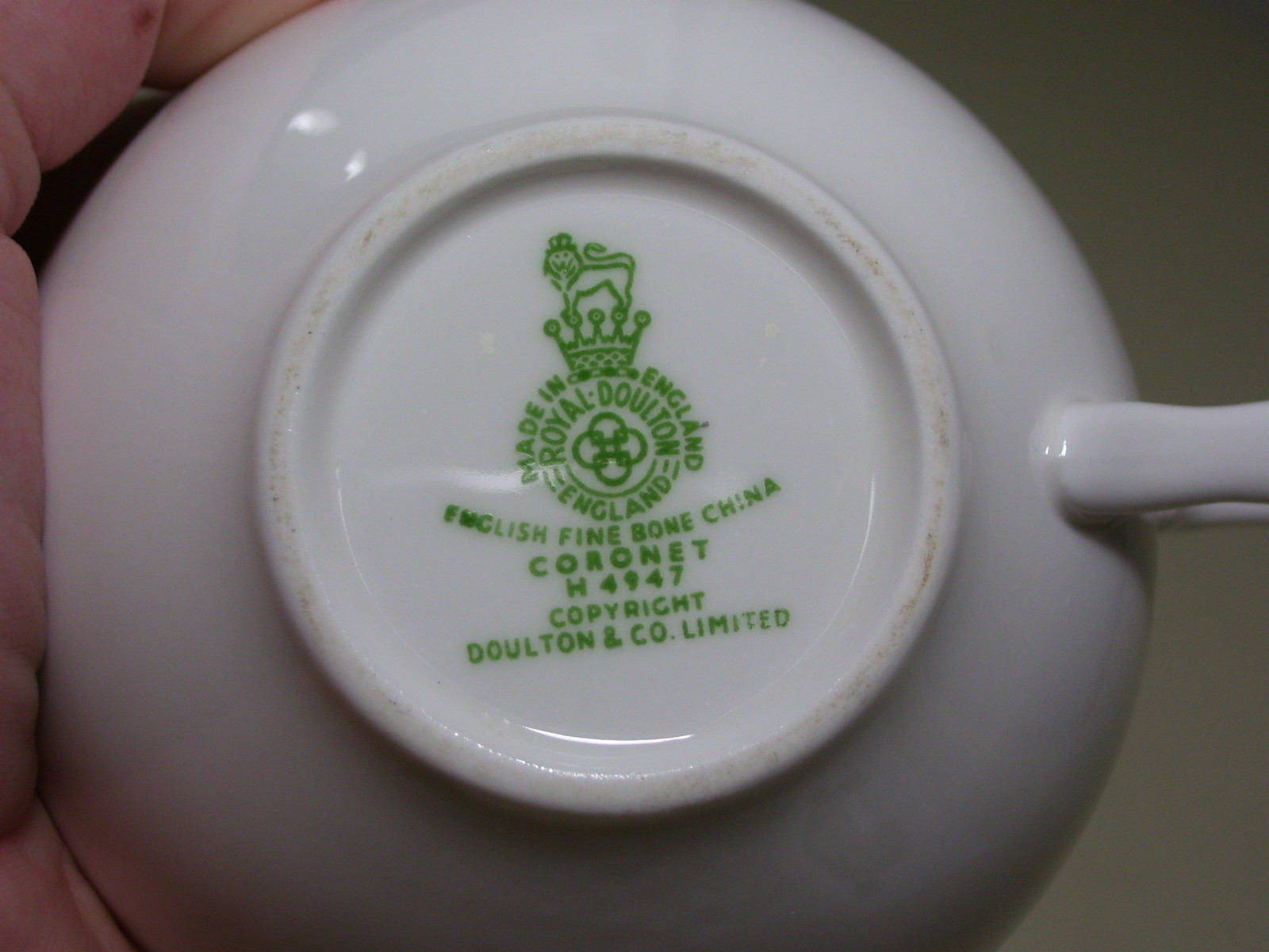 Vintage Royal Doulton Coronet #4947 2 1/8″ Cup & Saucer Made In England Set of 2
