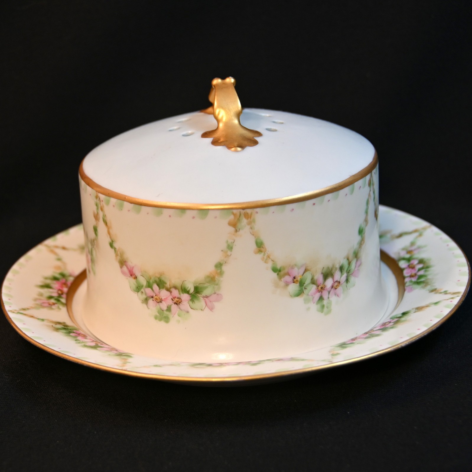 Limoges Latrille Freres Pancake/Crepe Server HandPainted Rose Garlands 1899-1913