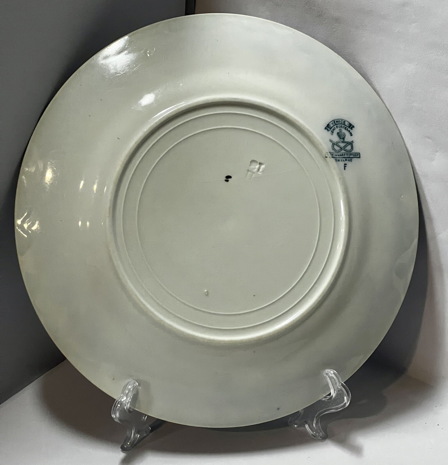 Blue and White Dinner Plate Venice New Wharf Pottery Excellent Used Condition 9”