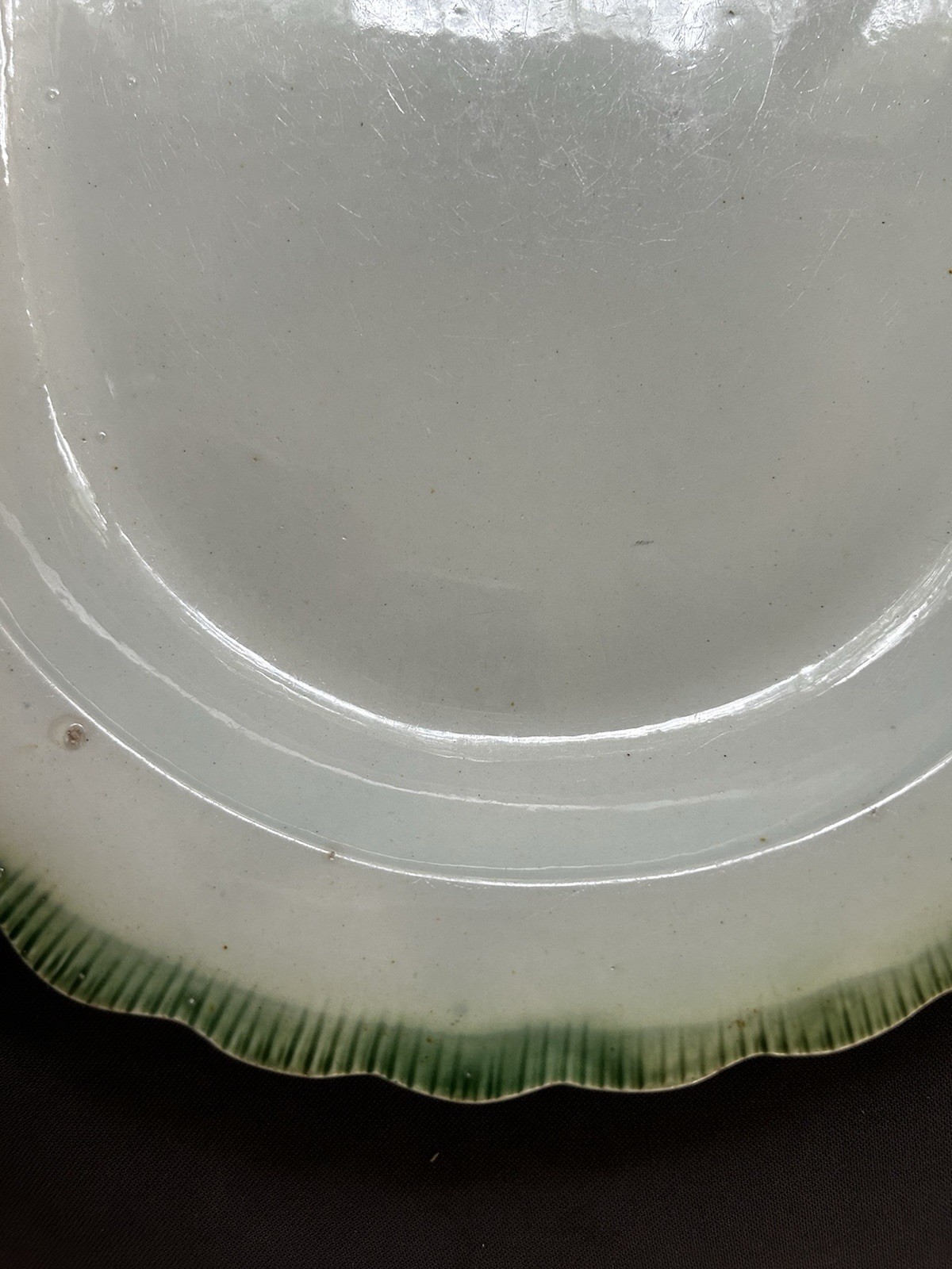 Early 19th Century Large Leeds Green Feather Edge Ironstone Platter