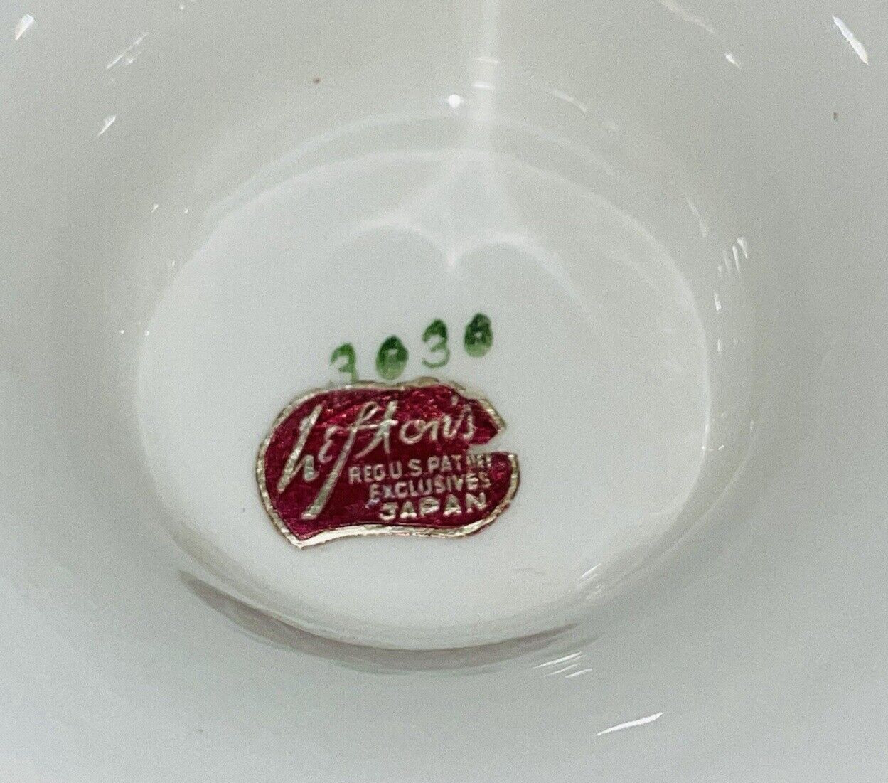 LEFTON’S Lidded Embossed Grapevines Pedestal Candy Dish VTG #3030 7.5” Tall