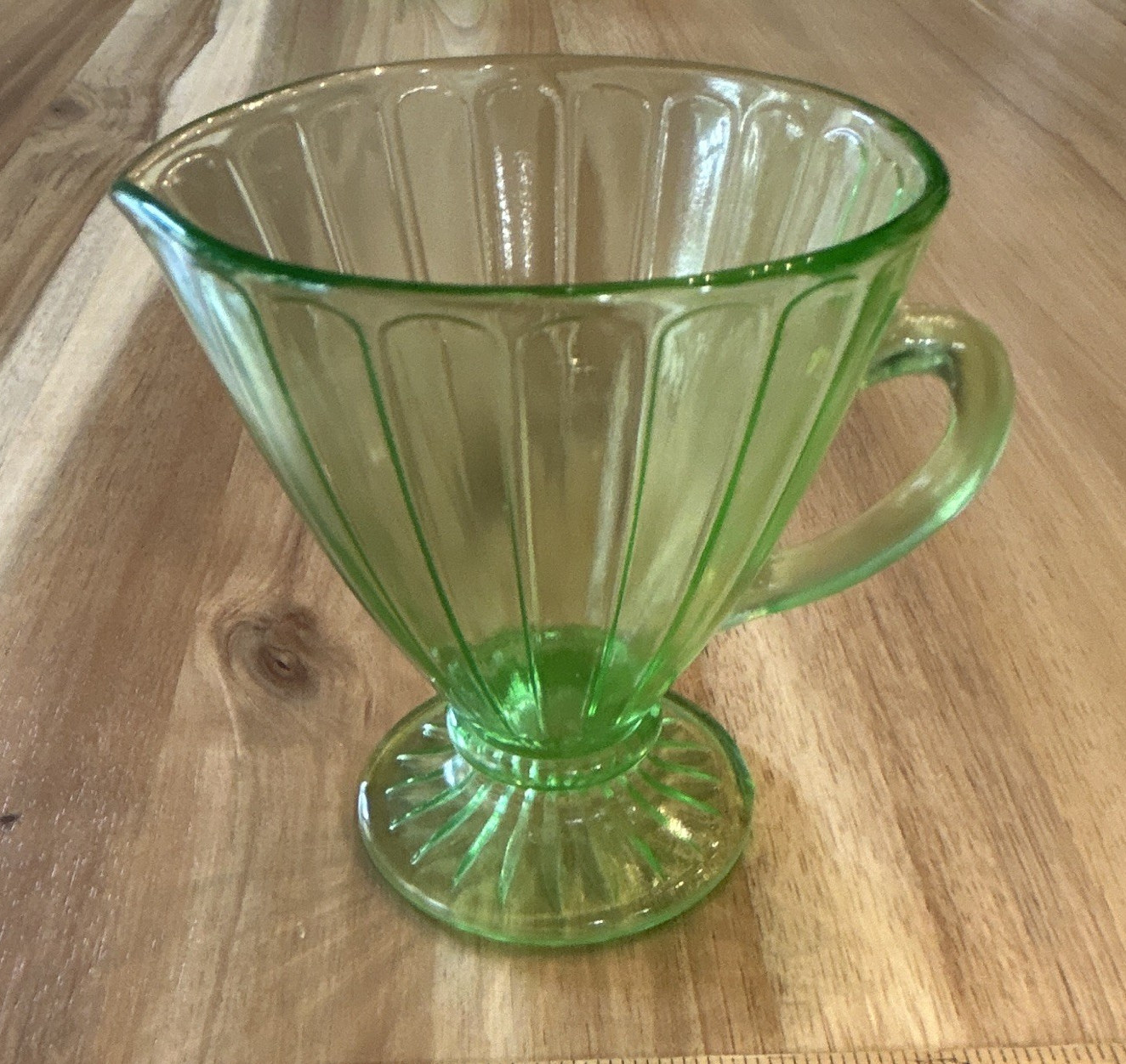 Vintage uranium Creamer Pitcher with Handle, 8 oz, 5.5in x 3.5in