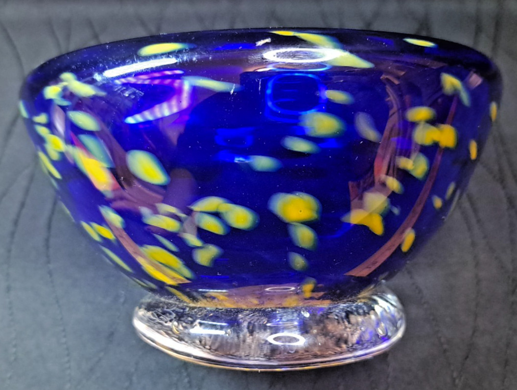2018 Hilltop Hand Blown Art Glass Cobalt Blue Yellow Frit Bowl Signed