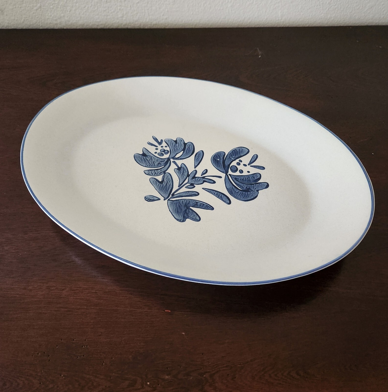 Pfaltzgraff Yorktowne 3 Serving Platters, Home Dining, Collectible Dishware