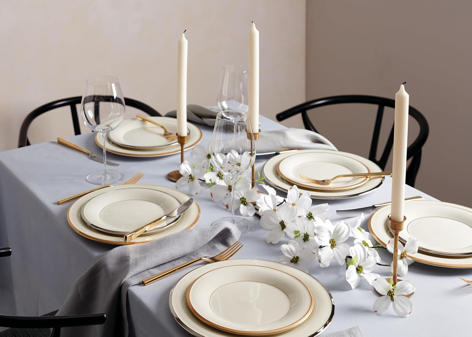 Solitaire 5-Piece White Place Setting for Elegant Dining