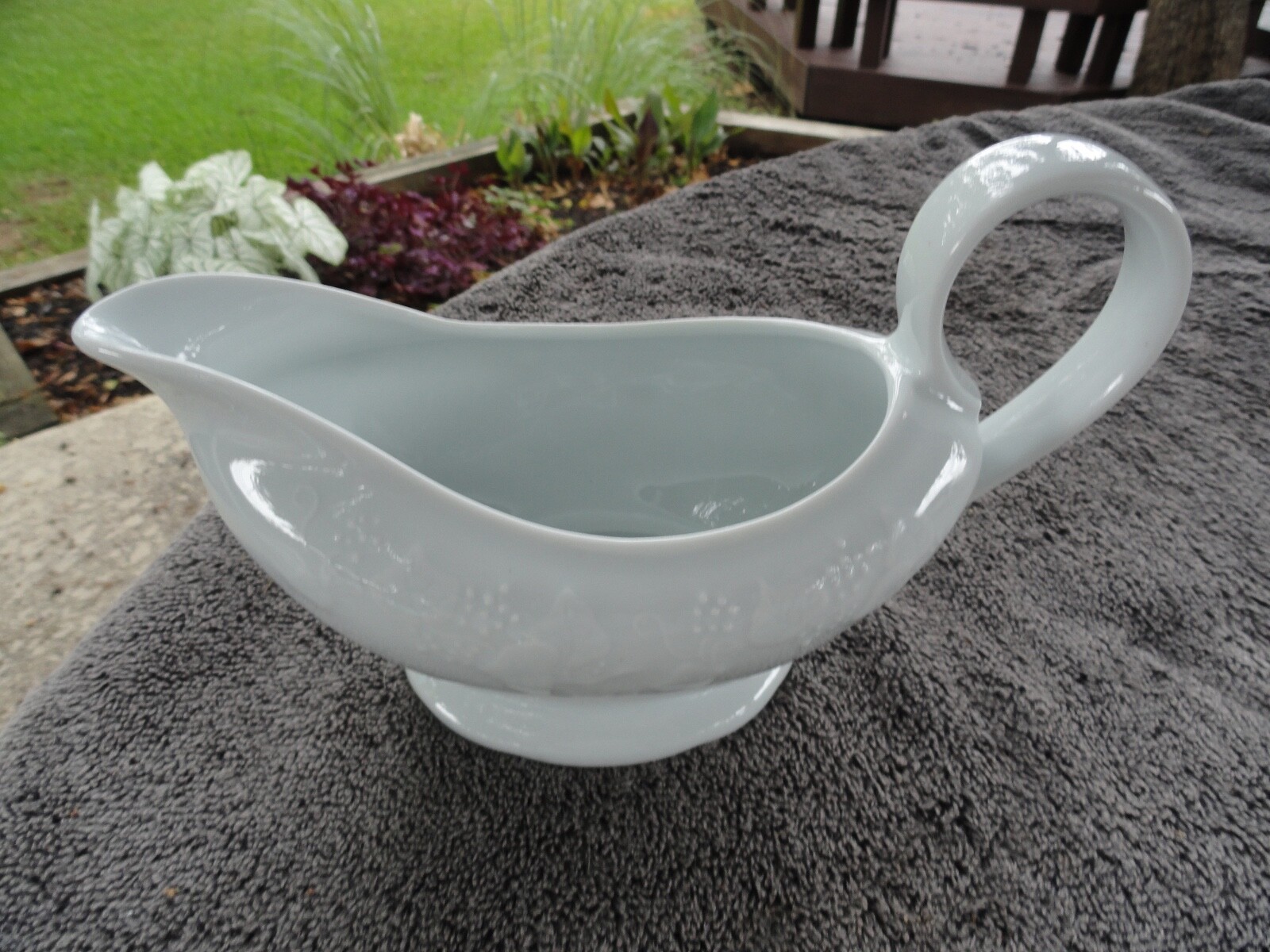 Dansk Ivy Embossed Fruit and Leaves Solid Pure All White Gravy Boat