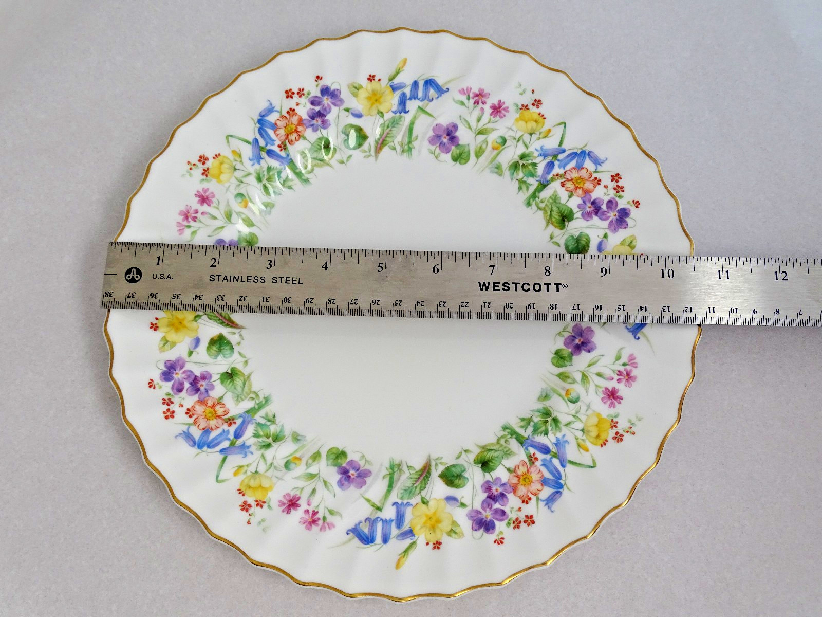 (2) Royal Doulton Easter Morn Bone China Decorative Plates Flower England