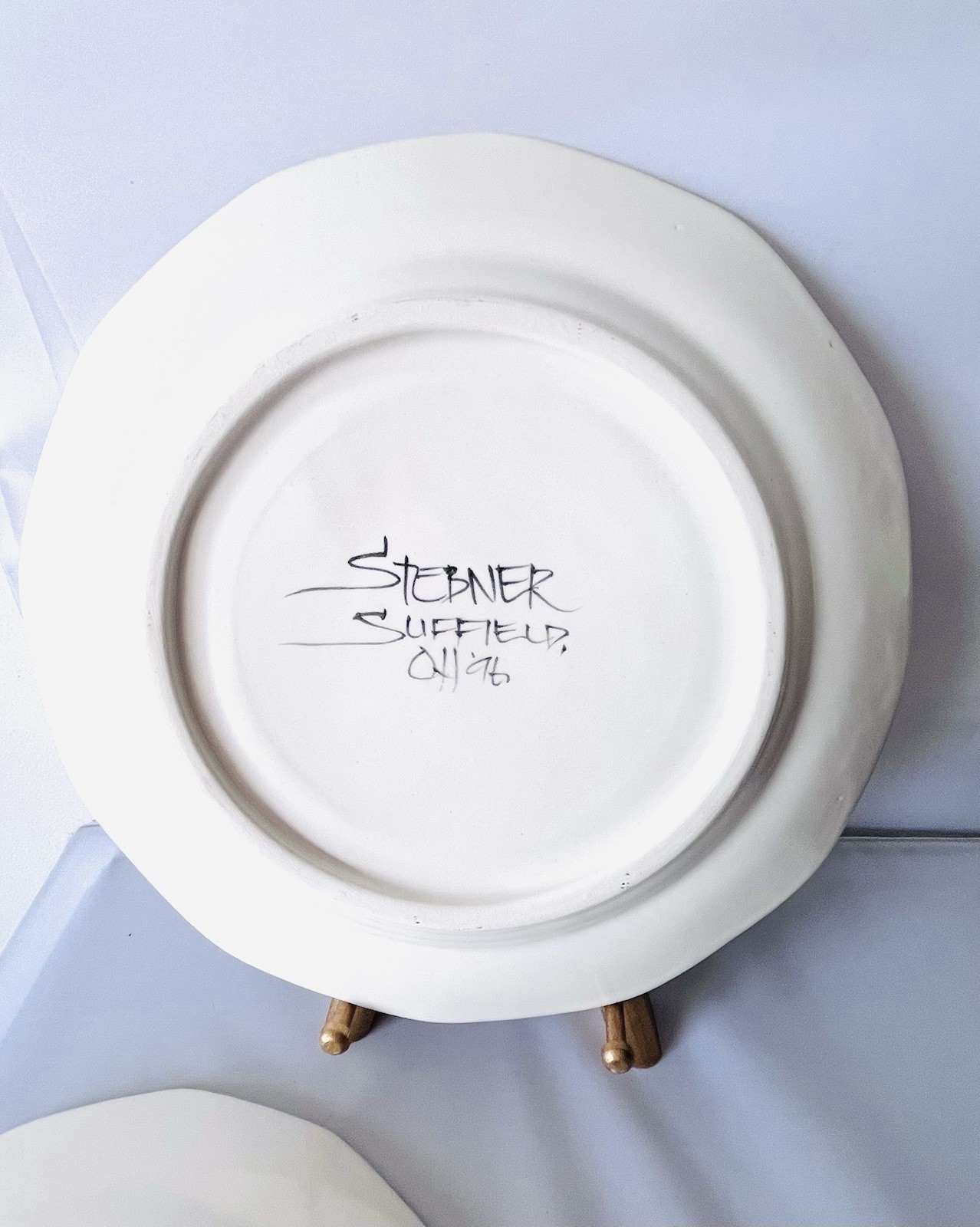 Bruce Stebner Stoneware Dinner Plates Stoneware 1996 Set of 3 Farmers Garden Bee