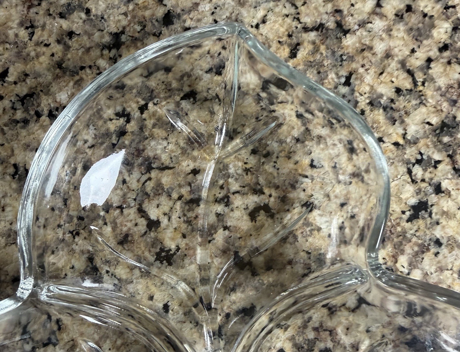 Leaf Shaped Divided Candy Dish Glass Tabletop Candy Nut Coin Holder 6.5″ Server