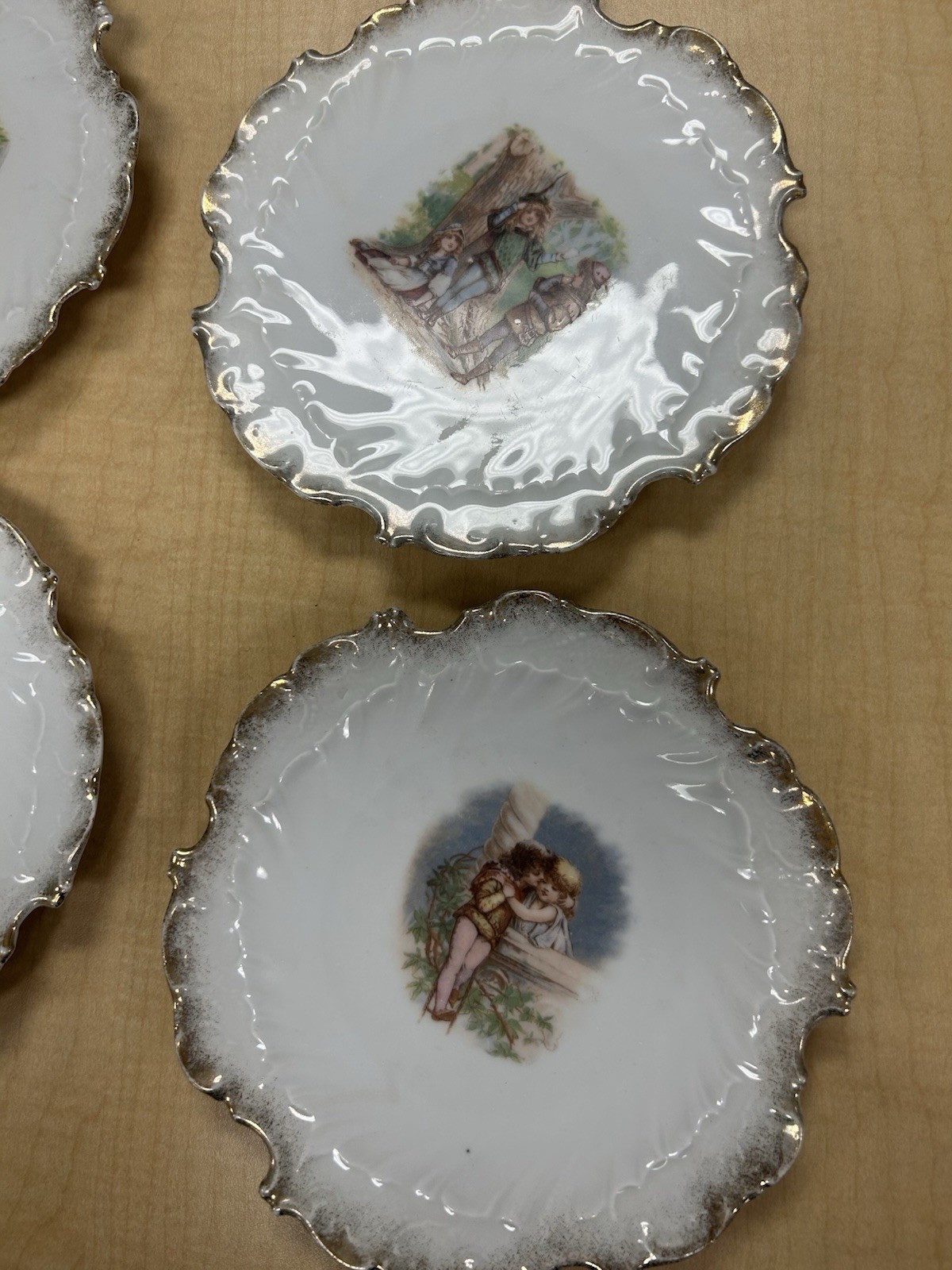 Victorian Themed Plates Set Of 6 With Guilded Scalloped Edges