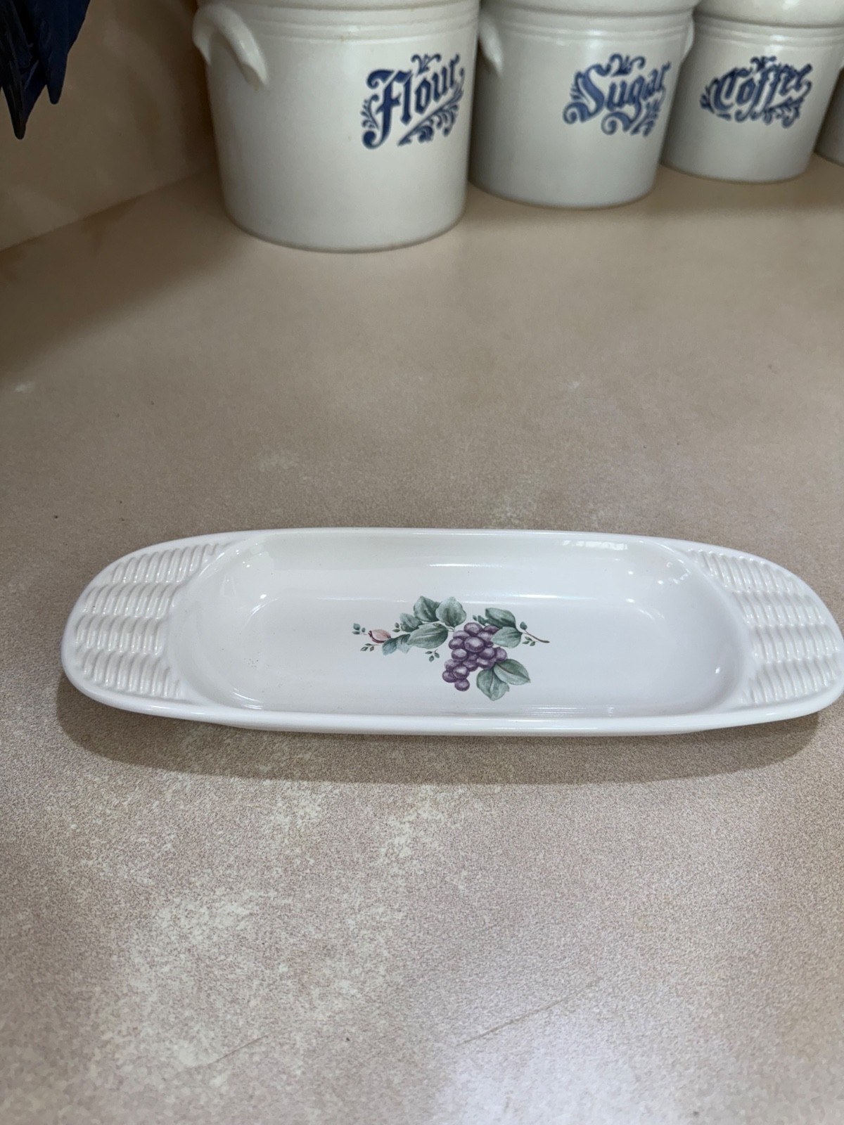 pfaltzgraff grapevine cracker butter dish