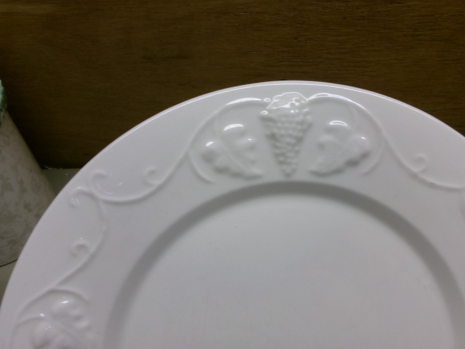Red-Cliff Ironstone Grape Set of 2 Dinner Plates 10-1/4″